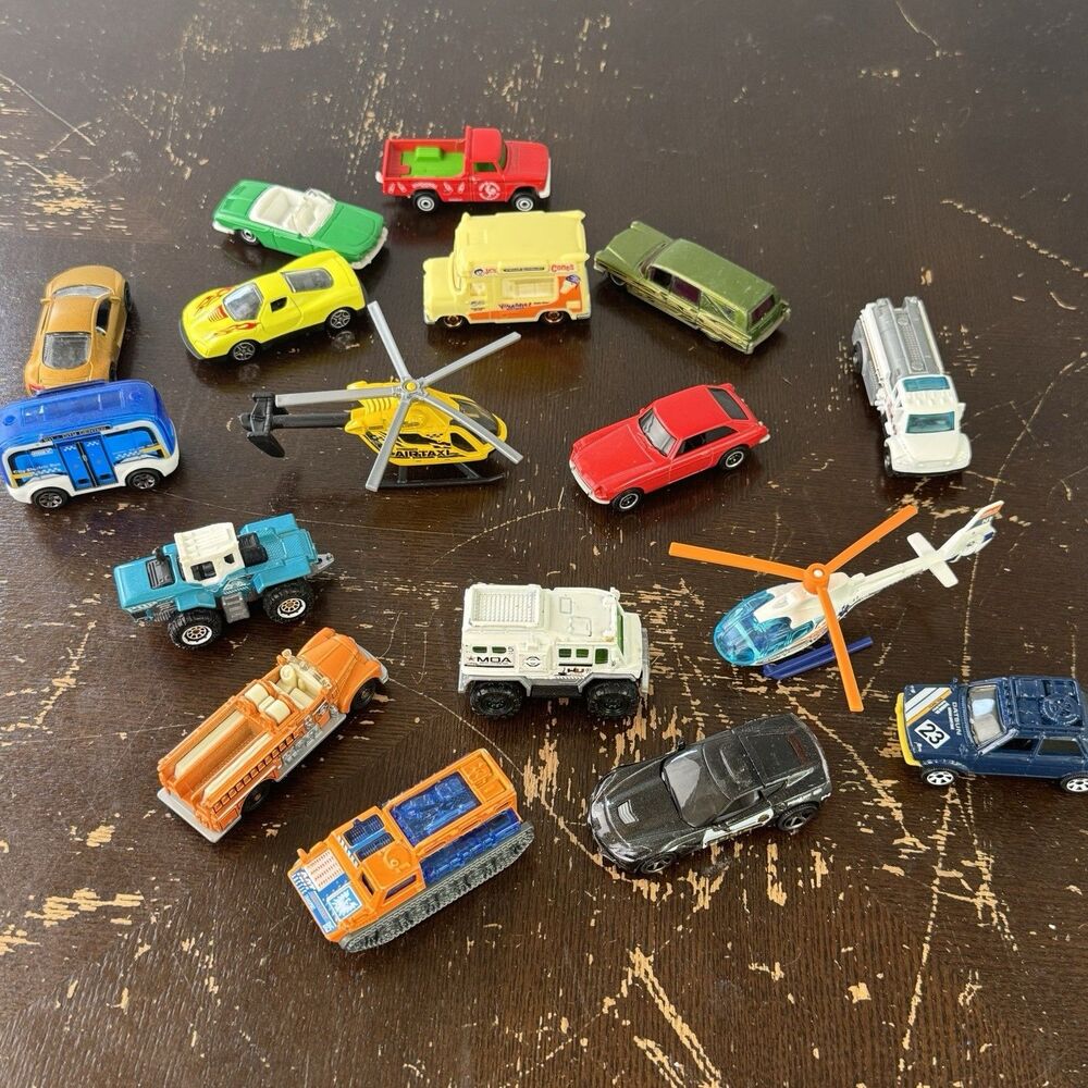 Matchbox 1/64 Lot Of 17 Die Cast And Plastic Cars Helicopters Trucks
